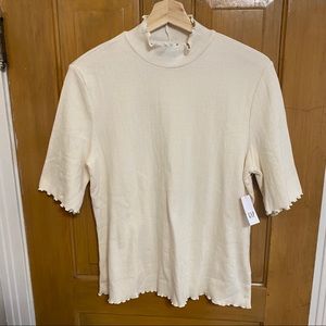 BNWT lettuce hem mock neck